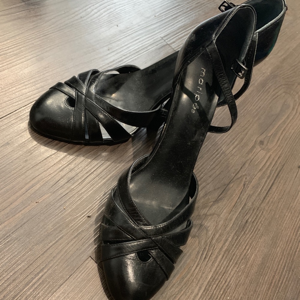 Black heel